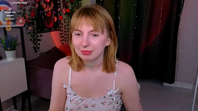 Snapshot of susie_miu chatting on 11, 4, 2026 susie miu online show from 11, 4, 2026