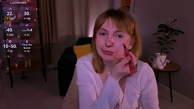 Snapshot of susie_miu chatting on 24, 4, 2026 susie miu online show from 24, 4, 2026