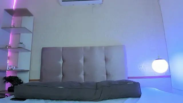 Snapshot of Cheys_Mast chatting on 5, 4, 2026 Cheys Mast online show from 5, 4, 2026