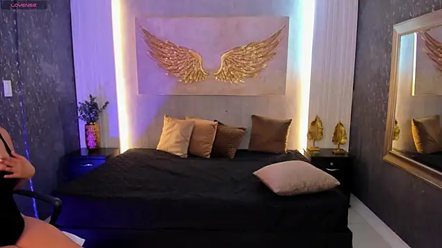 Emily-brown  online show from 10, 4, 2026