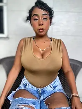Snapshot of SamaraDesire chatting on 1, 5, 2026 SamaraDesire online show from 1, 5, 2026