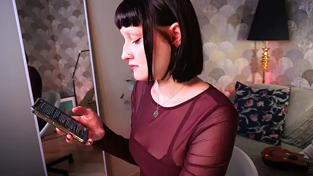 Snapshot of Velvet_Lily chatting on 5, 4, 2026 Velvet Lily online show from 5, 4, 2026