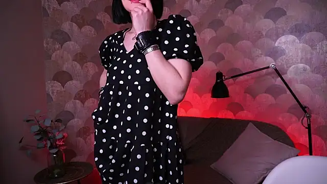Snapshot of Velvet_Lily chatting on 7, 4, 2026 Velvet Lily online show from 7, 4, 2026