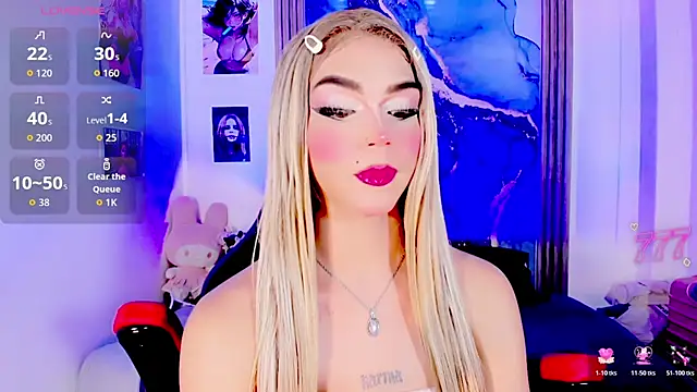 Snapshot of blonde_queen- chatting on 7, 7, 2026 blonde queen- online show from 7, 7, 2026