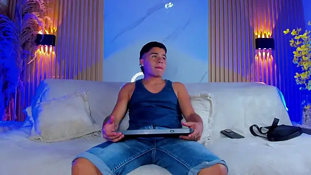 Liam Dustin online show from 9, 8, 2026