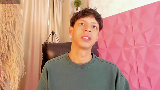 Snapshot of Ethan_qop chatting on 18, 4, 2026 Ethan qop online show from 18, 4, 2026