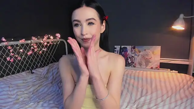 Snapshot of lizaa_breeze chatting on 6, 4, 2026 lizaa breeze online show from 6, 4, 2026