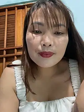 Snapshot of Milik-1022 chatting on 28, 3, 2026 Milik-1022 online show from 28, 3, 2026