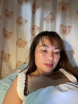 Snapshot of Milik-1022 chatting on 7, 4, 2026 Milik-1022 online show from 7, 4, 2026