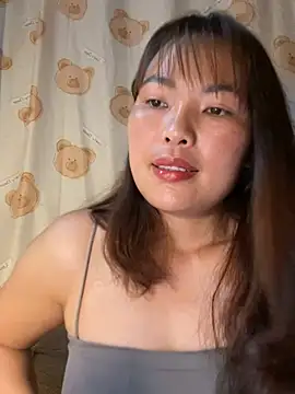 Snapshot of Milik-1022 chatting on 9, 4, 2026 Milik-1022 online show from 9, 4, 2026