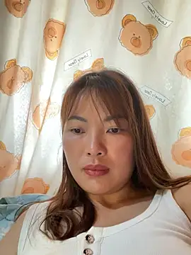Snapshot of Milik-1022 chatting on 15, 4, 2026 Milik-1022 online show from 15, 4, 2026