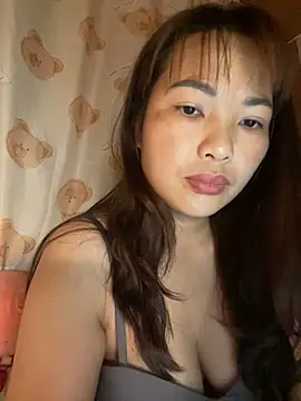 Snapshot of Milik-1022 chatting on 19, 4, 2026 Milik-1022 online show from 19, 4, 2026
