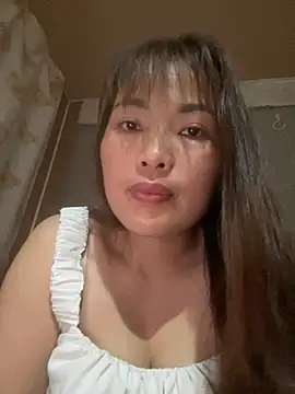Snapshot of Milik-1022 chatting on 23, 4, 2026 Milik-1022 online show from 23, 4, 2026