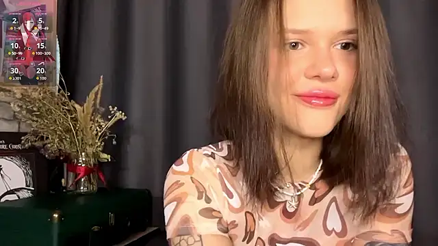 Snapshot of SarahHunnye chatting on 22, 3, 2026 SarahHunnye online show from 22, 3, 2026