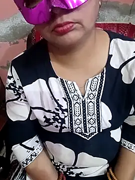 Snapshot of Gujju_bhabhi69 chatting on 15, 4, 2026 Gujju bhabhi69 online show from 15, 4, 2026