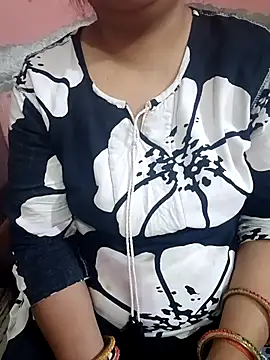 Snapshot of Gujju_bhabhi69 chatting on 15, 4, 2026 Gujju bhabhi69 online show from 15, 4, 2026