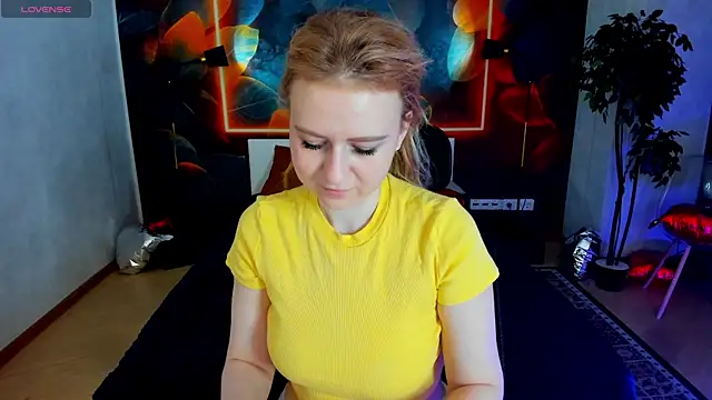 Snapshot of Shiny_Liss chatting on 29, 4, 2026 Shiny Liss online show from 29, 4, 2026