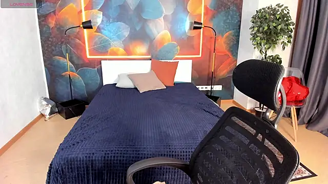 Snapshot of Shiny_Liss chatting on 7, 6, 2026 Shiny Liss online show from 7, 6, 2026