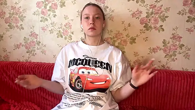 Snapshot of EleneShedden chatting on 21, 3, 2026 EleneShedden online show from 21, 3, 2026