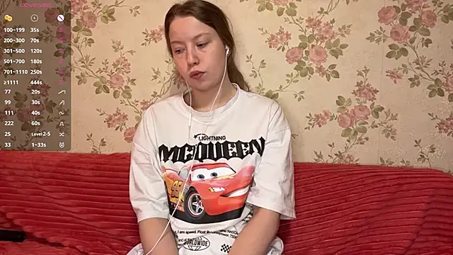 Snapshot of EleneShedden chatting on 26, 4, 2026 EleneShedden online show from 26, 4, 2026