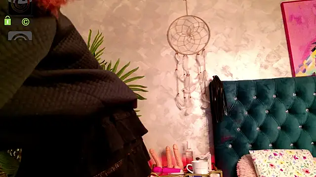 Snapshot of IrisMiley chatting on 21, 4, 2026 IrisMiley online show from 21, 4, 2026
