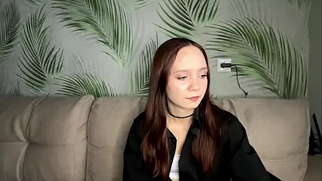 Snapshot of Marymeka chatting on 4, 4, 2026 Marymeka online show from 4, 4, 2026