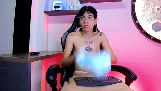 Snapshot of Bennet-Grayy chatting on 15, 4, 2026 Bennet-Grayy online show from 15, 4, 2026