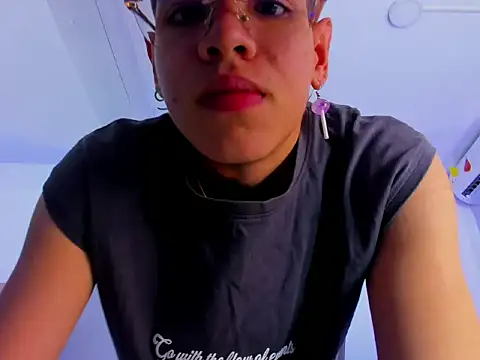 Snapshot of Bennet-Grayy chatting on 3, 5, 2026 Bennet-Grayy online show from 3, 5, 2026