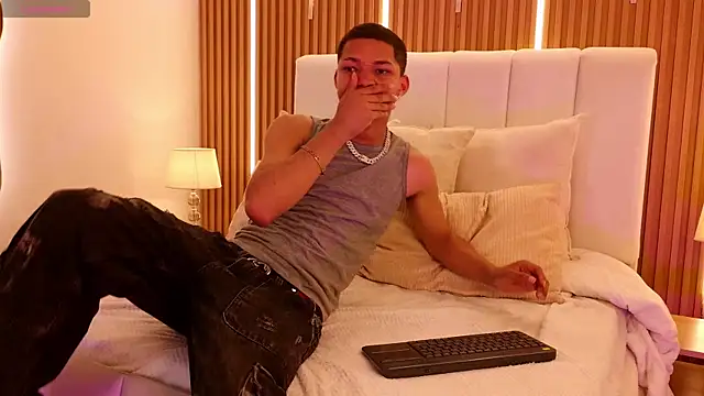Snapshot of Kelvin_Josue chatting on 7, 5, 2026 Kelvin Josue online show from 7, 5, 2026