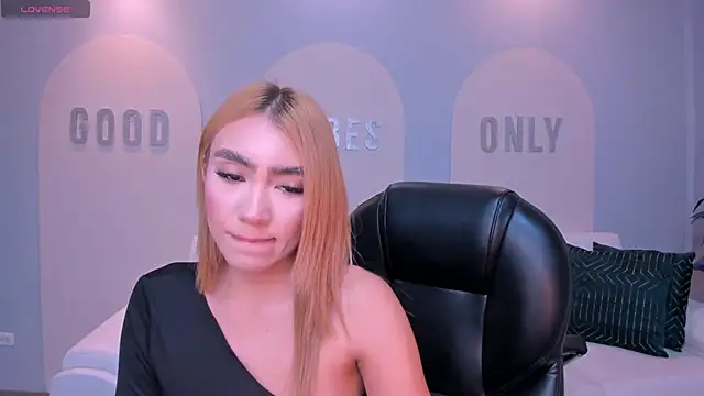 Snapshot of AlessiaMilanoX chatting on 23, 4, 2026 AlessiaMilanoX online show from 23, 4, 2026