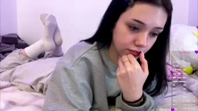 BeckyAurielle online show from 5, 4, 2026