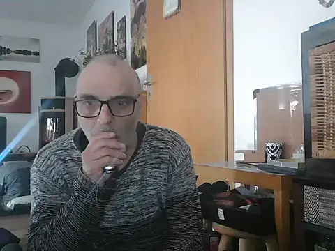 Snapshot of Thomate24 chatting on 28, 3, 2026 Thomate24 online show from 28, 3, 2026