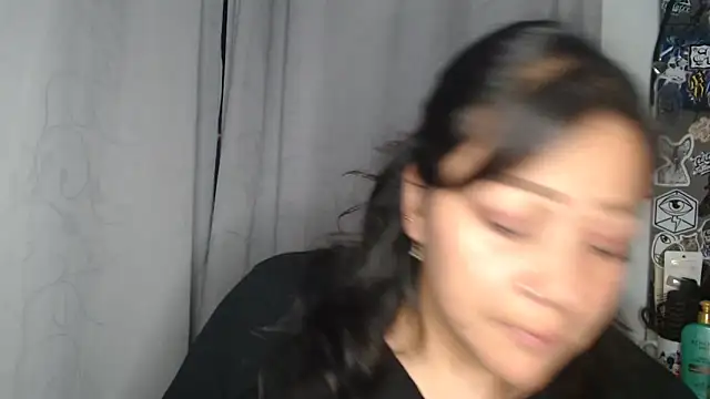 Snapshot of Naia_queen25 chatting on 26, 4, 2026 Naia queen25 online show from 26, 4, 2026
