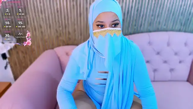 Snapshot of Aminaa_Kaarim chatting on 26, 3, 2026 Aminaa Kaarim online show from 26, 3, 2026
