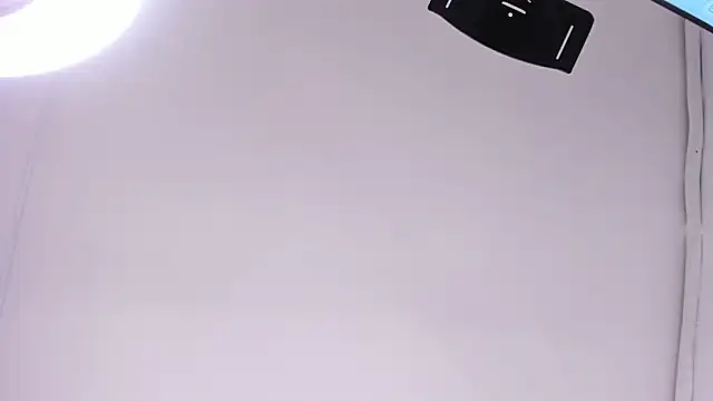 Snapshot of alannaht chatting on 15, 4, 2026 alannaht online show from 15, 4, 2026