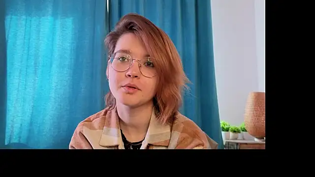 Snapshot of FlaviaAvena chatting on 5, 5, 2026 FlaviaAvena online show from 5, 5, 2026