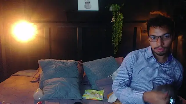 naughtycouplex  online show from 18, 3, 2026