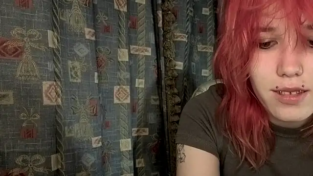 Snapshot of whiny_emo_boi chatting on 22, 4, 2026 whiny emo boi online show from 22, 4, 2026