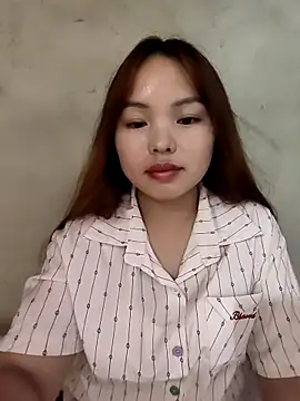 Snapshot of Mina_xYx chatting on 21, 4, 2026 Mina xYx online show from 21, 4, 2026