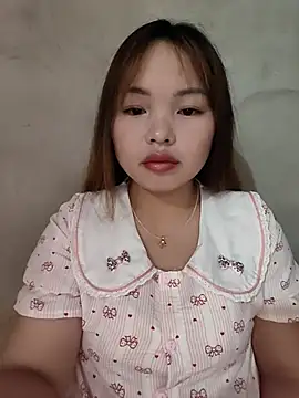 Snapshot of Mina_xYx chatting on 8, 7, 2026 Mina xYx online show from 8, 7, 2026