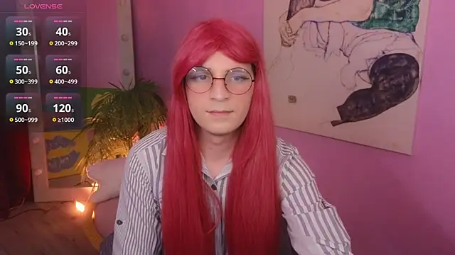 Snapshot of FoxIsPuff chatting on 10, 5, 2026 FoxIsPuff online show from 10, 5, 2026