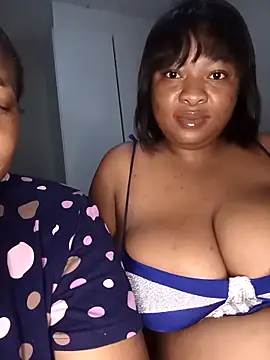 Snapshot of BeverlyQueen15 chatting on 25, 3, 2026 BeverlyQueen15 online show from 25, 3, 2026