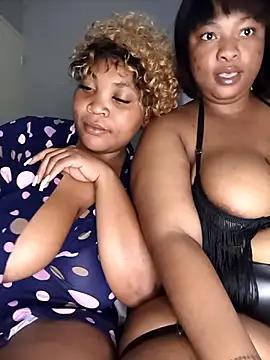 Snapshot of BeverlyQueen15 chatting on 30, 3, 2026 BeverlyQueen15 online show from 30, 3, 2026