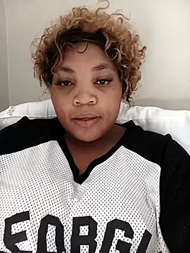 Snapshot of BeverlyQueen15 chatting on 31, 3, 2026 BeverlyQueen15 online show from 31, 3, 2026