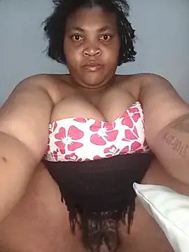 Snapshot of BeverlyQueen15 chatting on 27, 4, 2026 BeverlyQueen15 online show from 27, 4, 2026