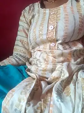 Snapshot of Mona_ji32 chatting on 11, 4, 2026 Mona ji32 online show from 11, 4, 2026