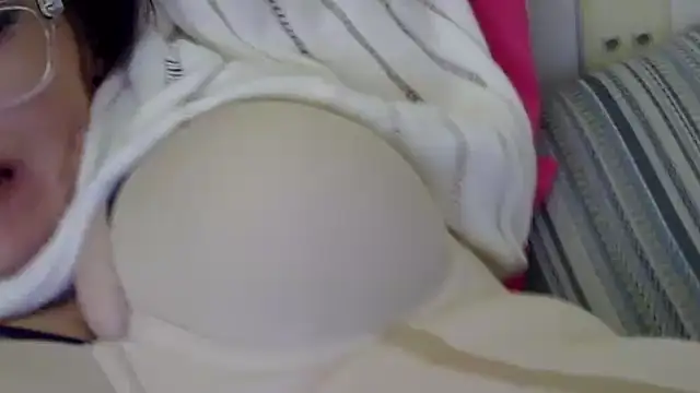 kitty-kitten82 online show from 28, 3, 2026