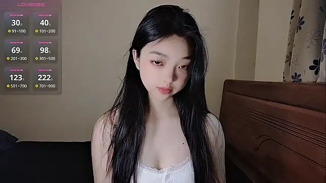 Snapshot of oblakitty_ chatting on 6, 4, 2026 oblakitty online show from 6, 4, 2026
