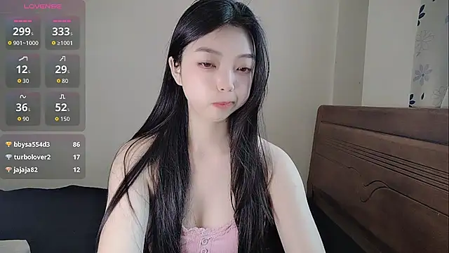 Snapshot of oblakitty_ chatting on 21, 4, 2026 oblakitty online show from 21, 4, 2026