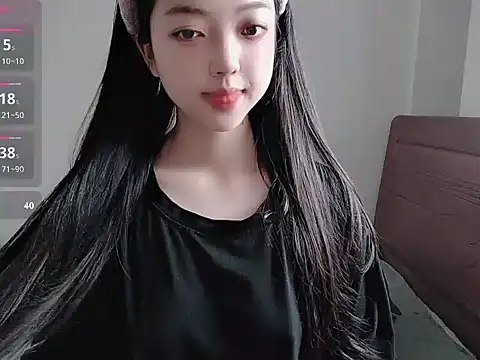 Snapshot of oblakitty_ chatting on 4, 7, 2026 oblakitty online show from 4, 7, 2026